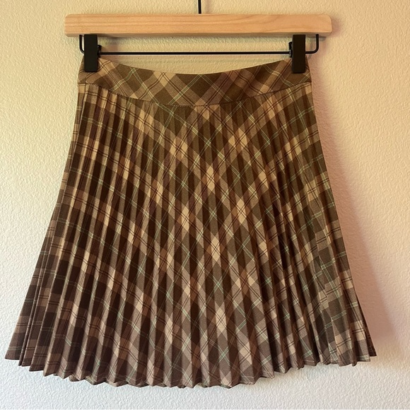 Sunday Best Dresses & Skirts - Aritzia Sunday Best Brown Tabby Plaid Pleated High Waisted Skirt Size 0